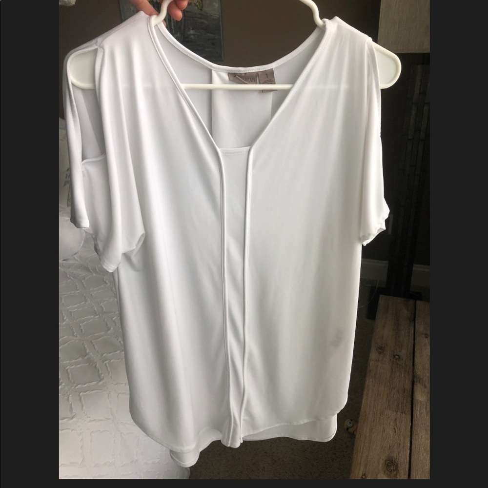 Chico’s white top